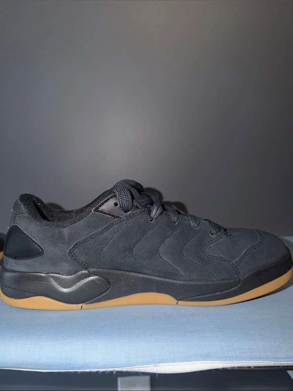 Jordan Sessions Mens Black Suede Sneakers with Gum Sole Mens Size 13